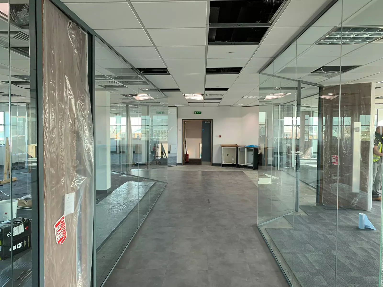 Glass partitioning 2 from aci
