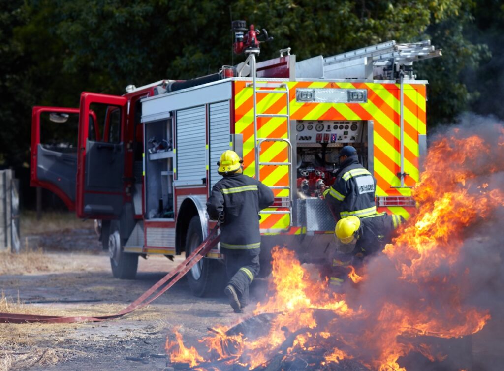 when to not use a fire extinguisher iuk from ACI